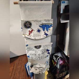 Pocket hanging organizer
